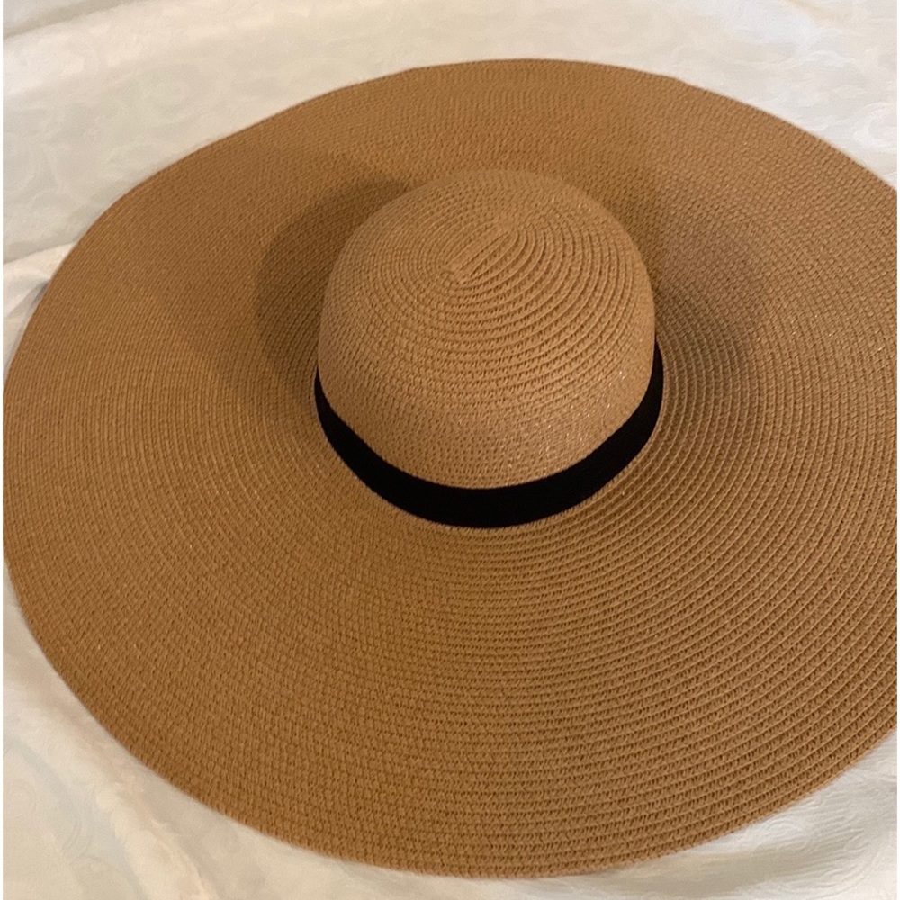 Odiva extra wide 7 inches brim sun hats, in beige, white & khakis colors
